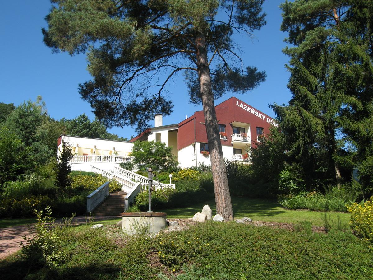 Hotel Penzion Lázeňský dům Buchlovice Exteriér fotografie